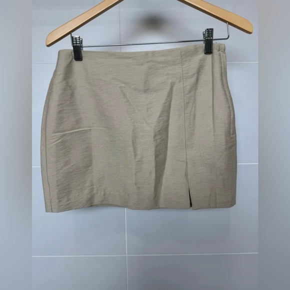 H&M Beige Linen Blend Mini Skirt | Size 6 - Picture 1 of 6